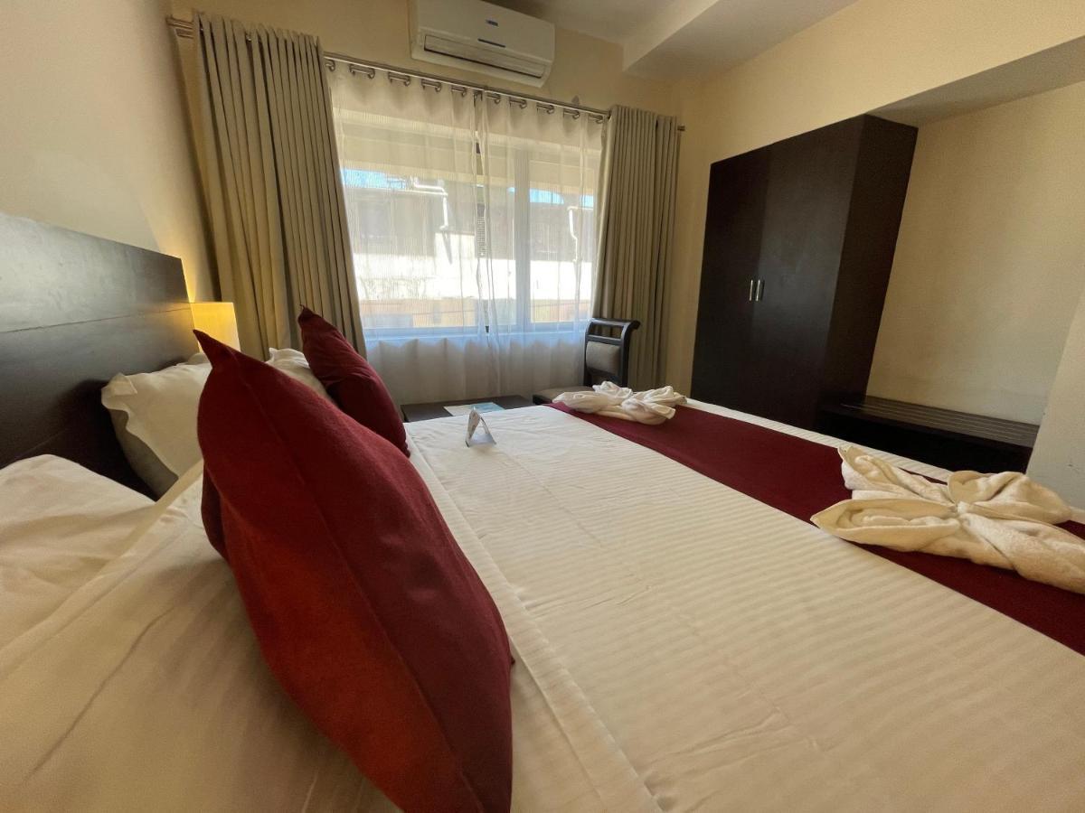 Hotel Yamuna Adur Buitenkant foto