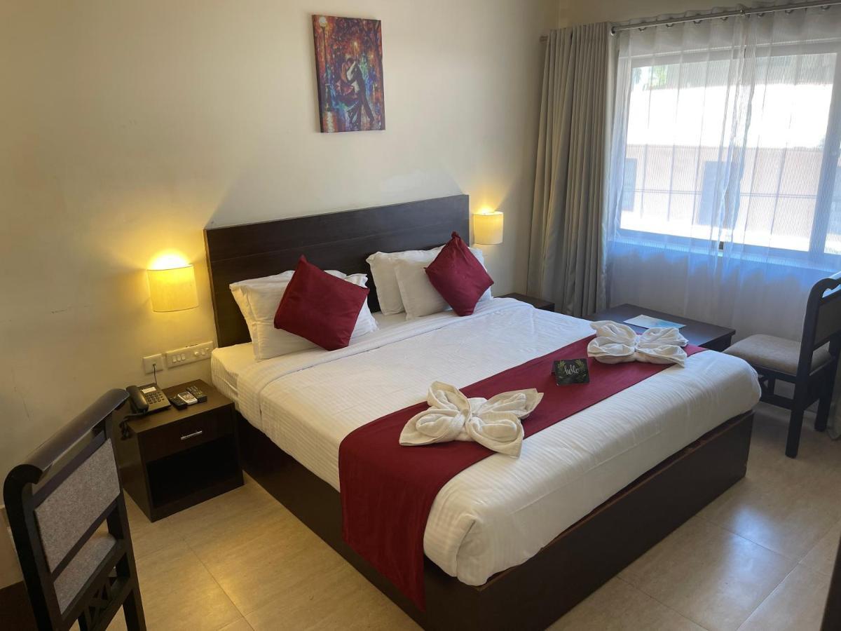 Hotel Yamuna Adur Buitenkant foto