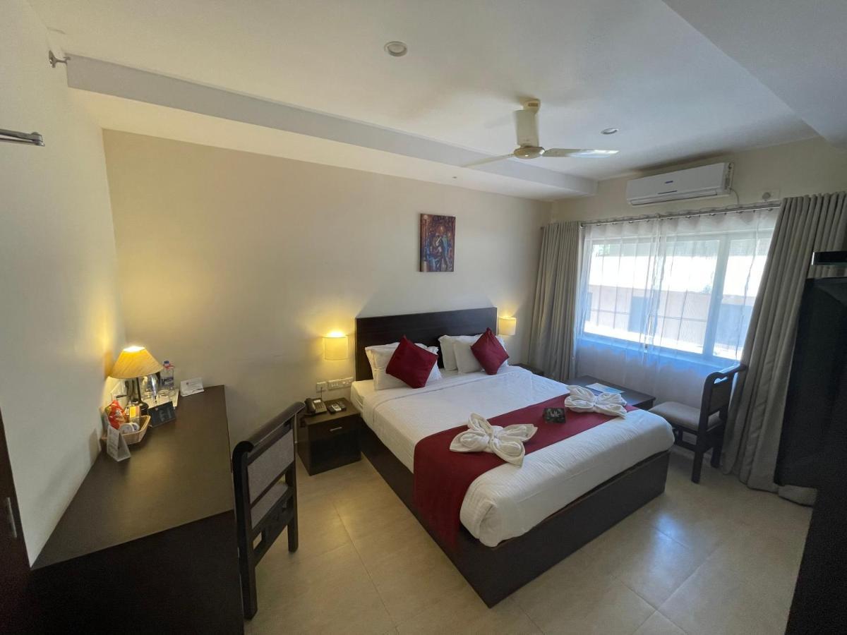 Hotel Yamuna Adur Buitenkant foto