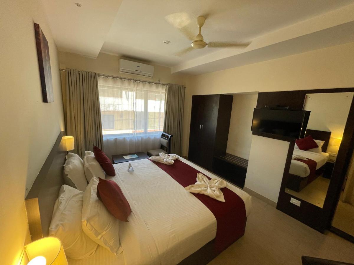 Hotel Yamuna Adur Buitenkant foto