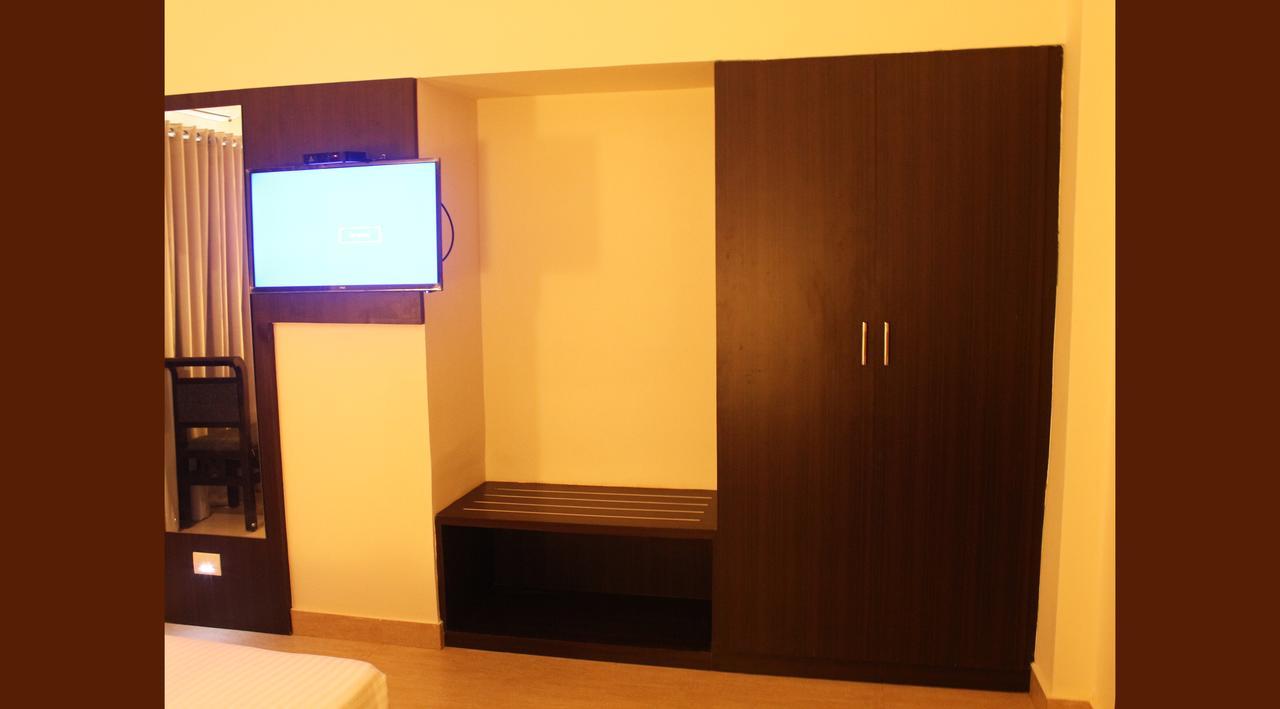 Hotel Yamuna Adur Buitenkant foto