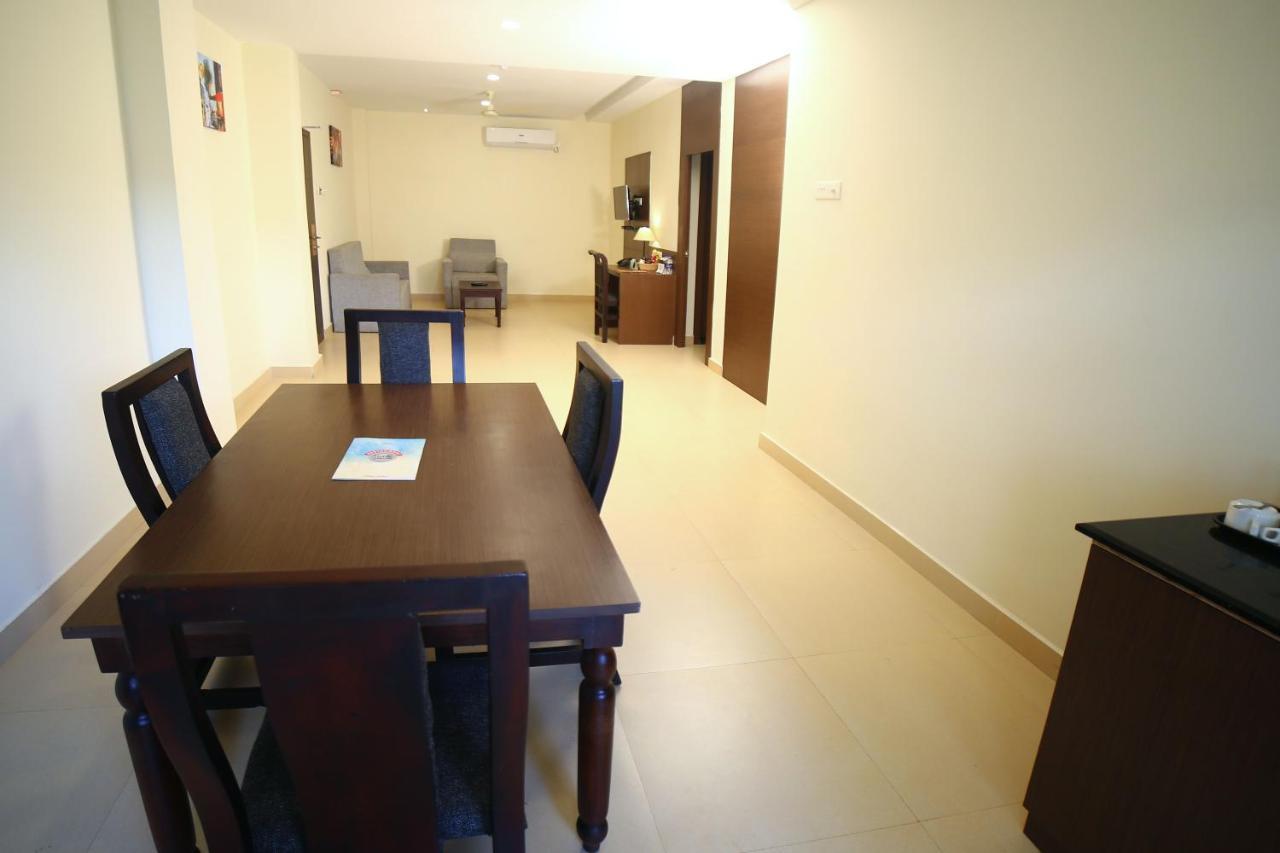 Hotel Yamuna Adur Buitenkant foto