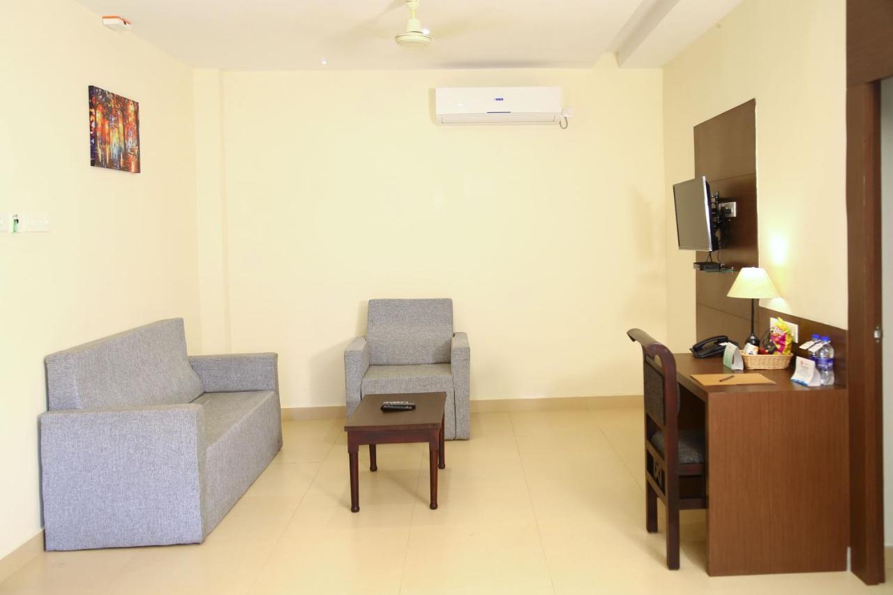 Hotel Yamuna Adur Buitenkant foto